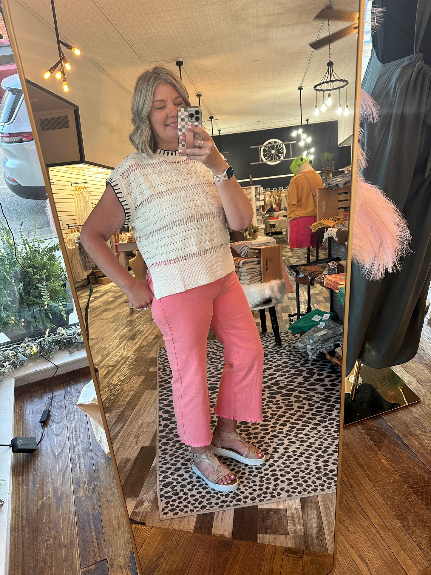 Crushing Summer Cropped Frayed Hem Jeans