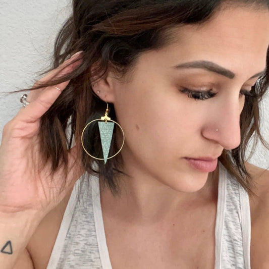 Danielle Ryann - Cora Hoops