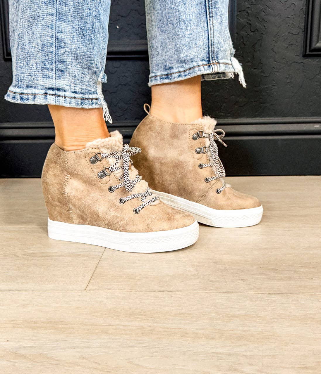 Tiburon Sneaker Wedge