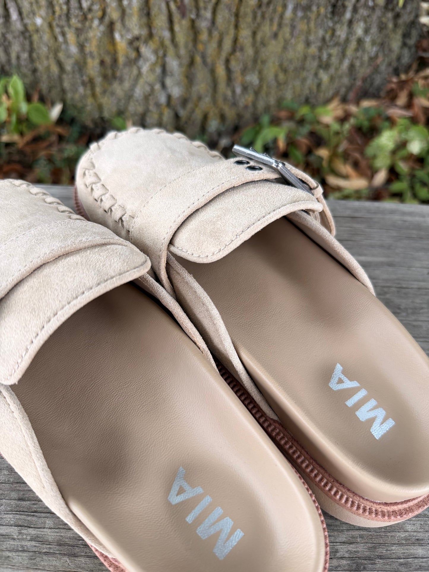 MIA Zaina Clogs
