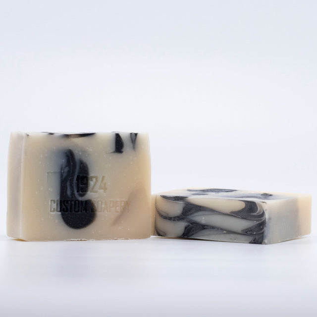1924 Black Tea Cedarwood