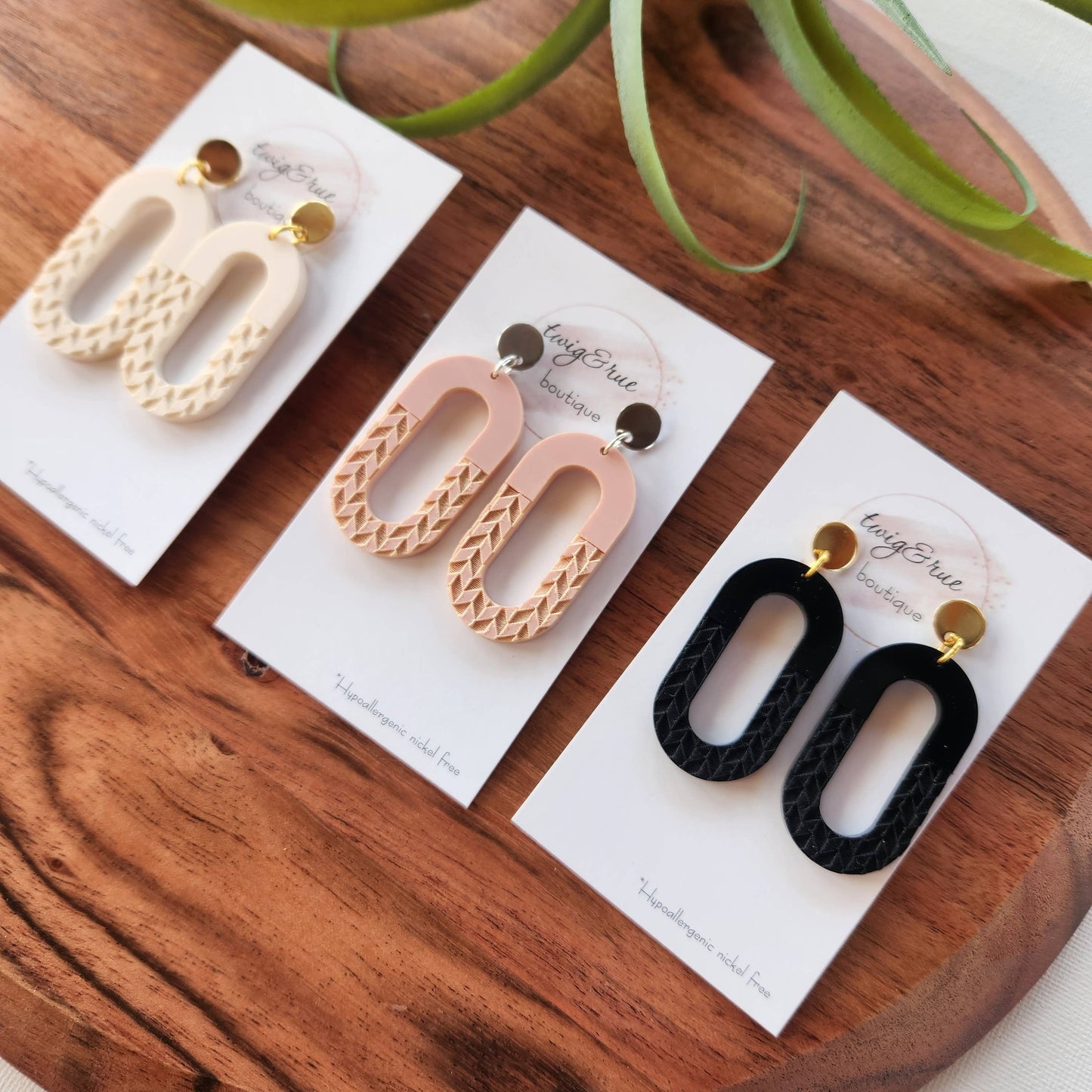 Twig & Rue - Vera| Acrylic oval earring: Cream / Silver finding