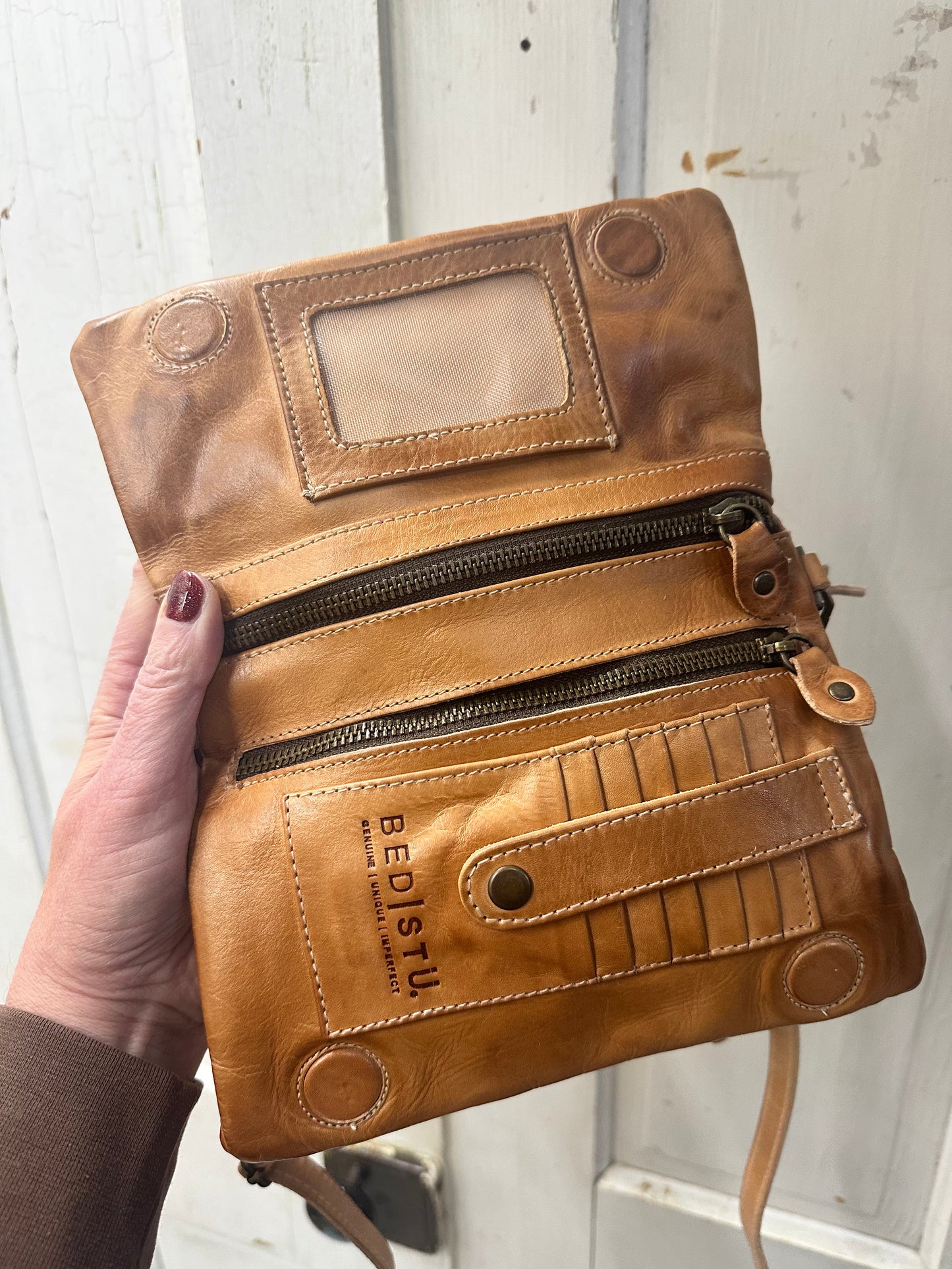 BedStu Cadence PW Tan Rustic Nectar