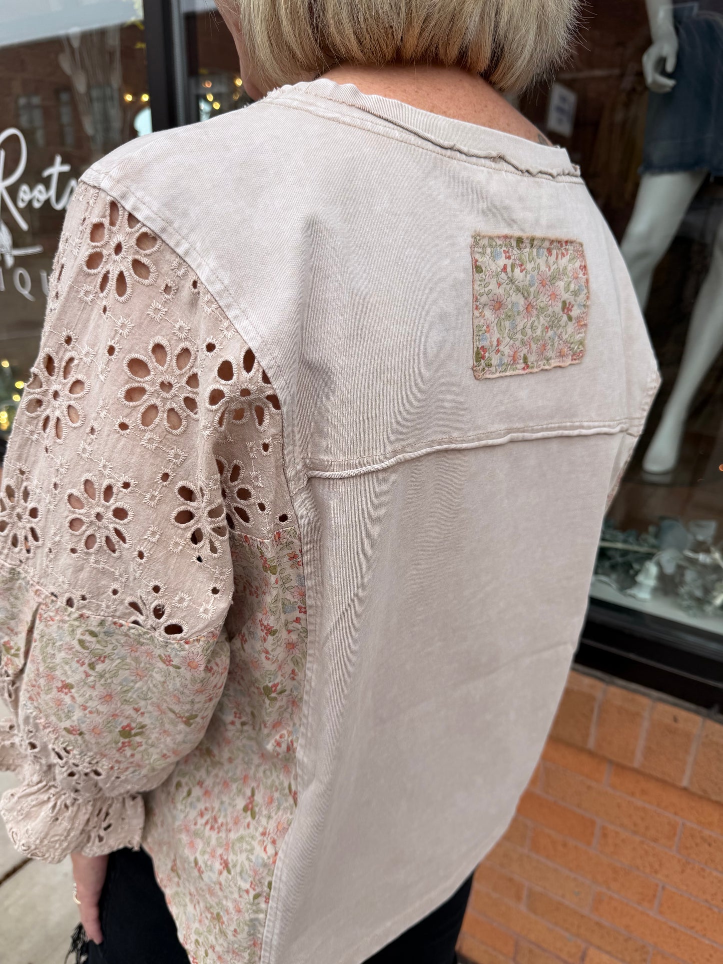 Floral Print Eyelet Patchwork Balloon Sleeve Top