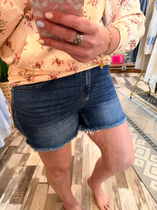 Zenana Mid Rise Dark Denim Stretch Short