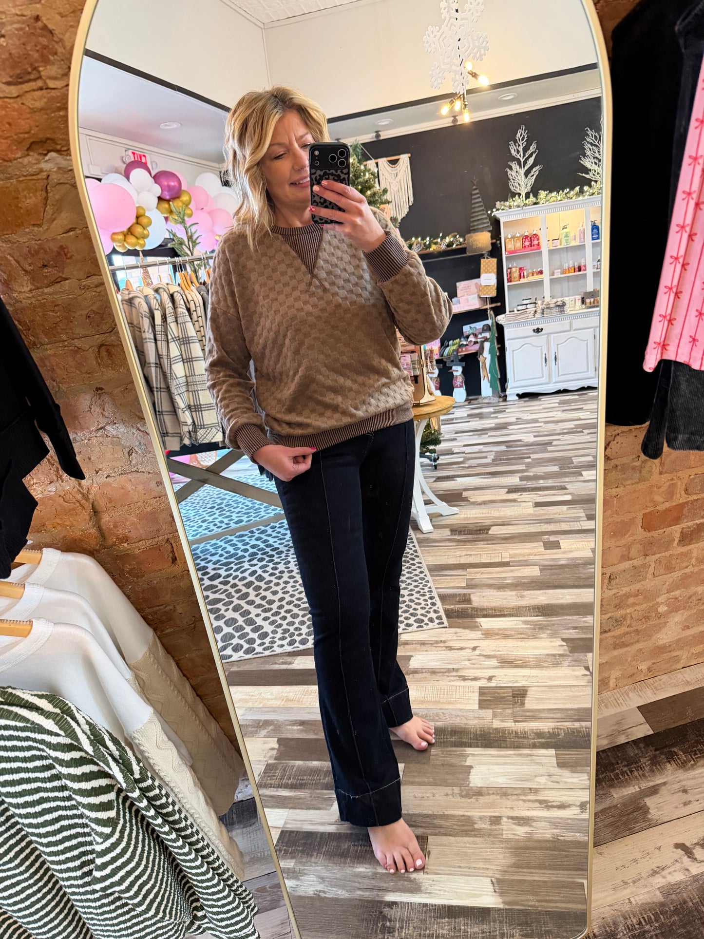 Soft Textured Checker Knit Pullover Sweatshirt