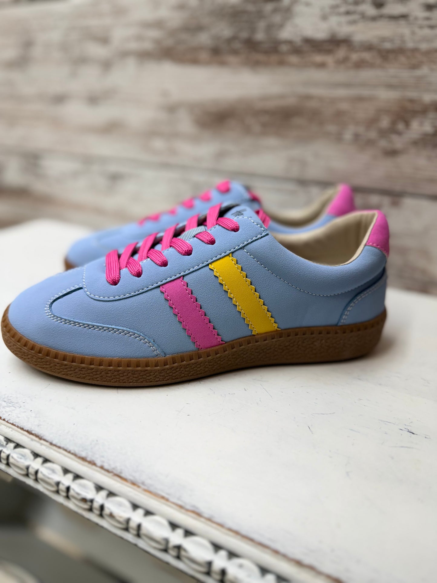 Corky's Heads Up Sneaker