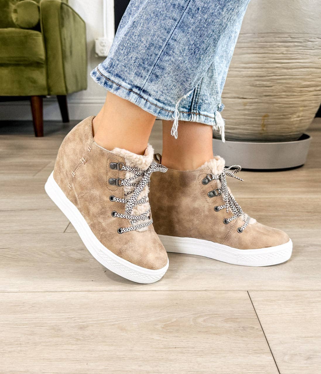 Tiburon Sneaker Wedge