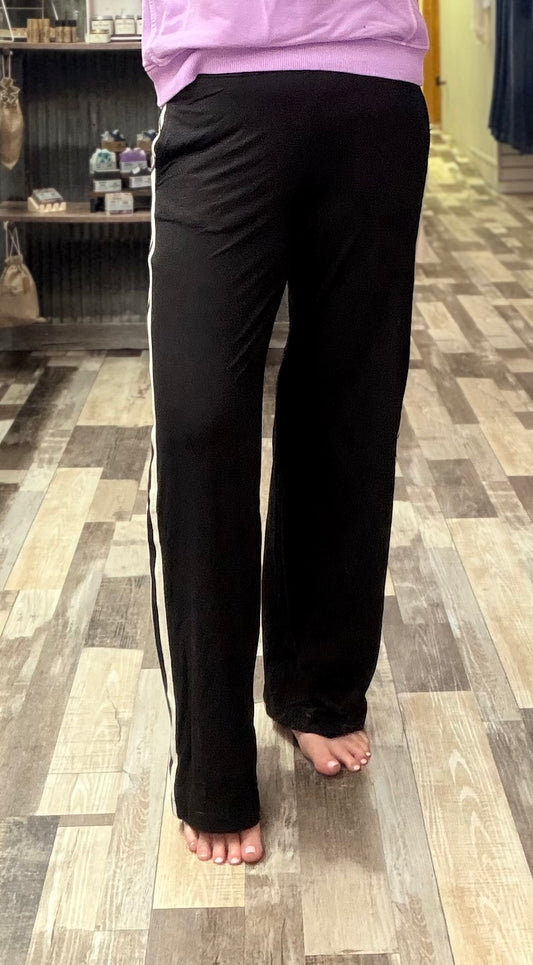 Butter Soft Side Contrast Straight Pant