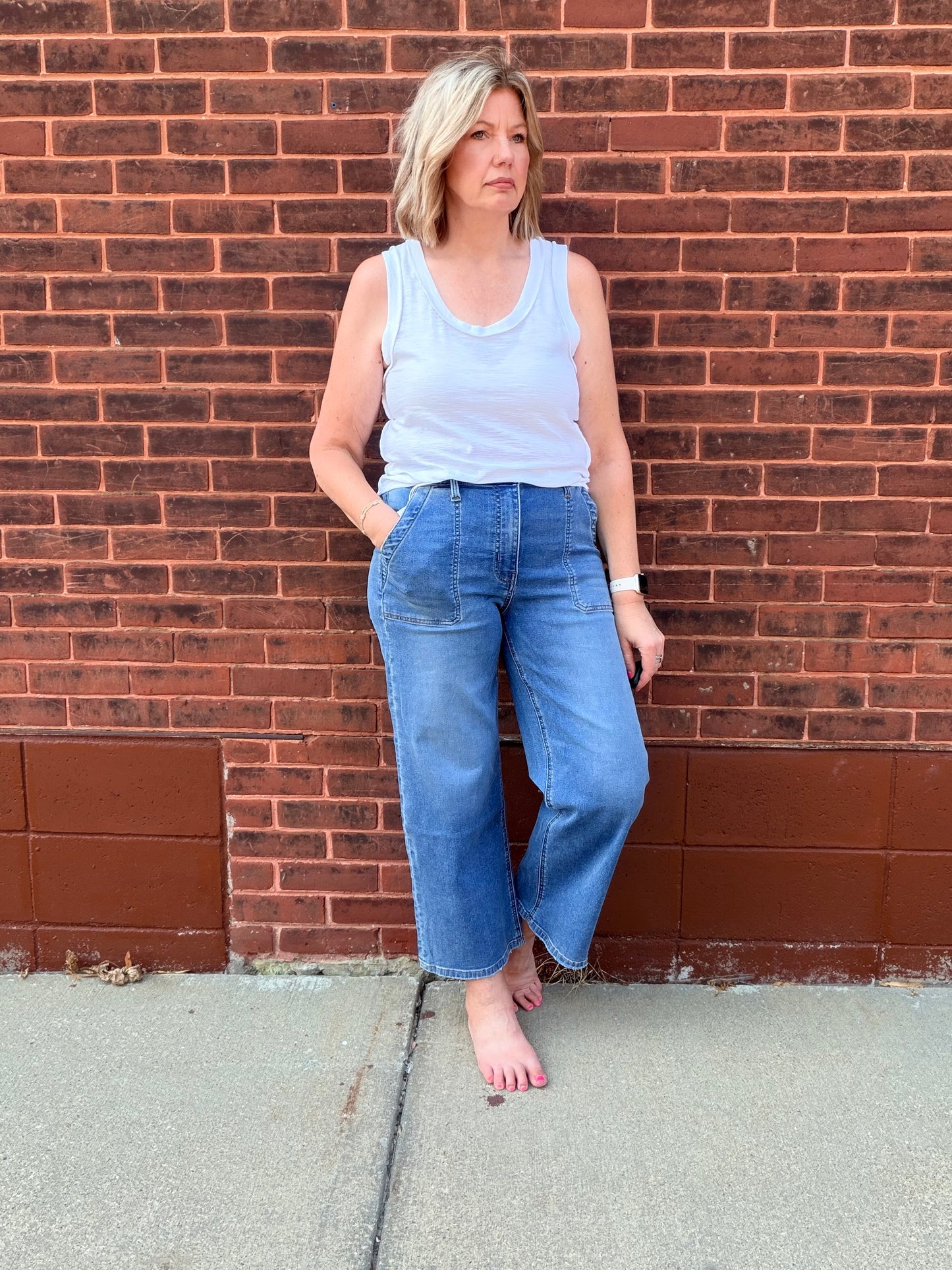 The Ellie Elastic Waistband Ankle Baggy Pull On Jeans by Vervet