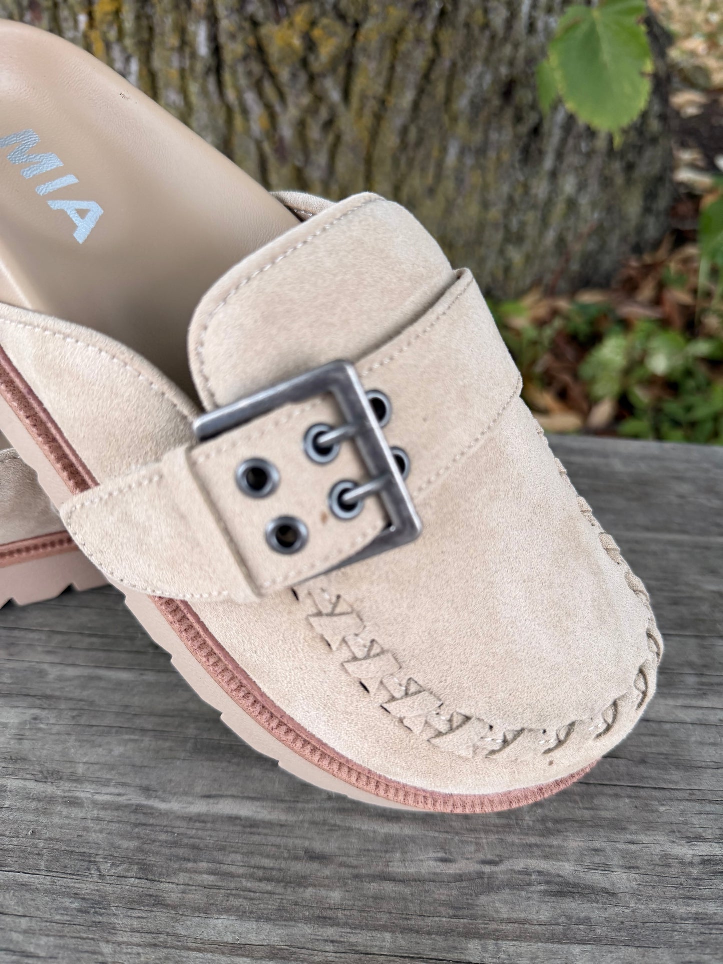 MIA Zaina Clogs