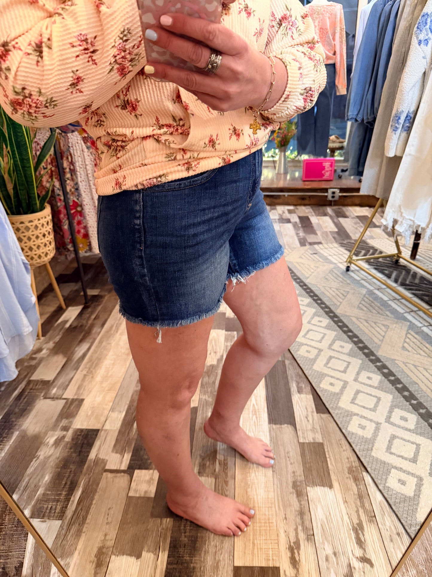 Zenana Mid Rise Dark Denim Stretch Short