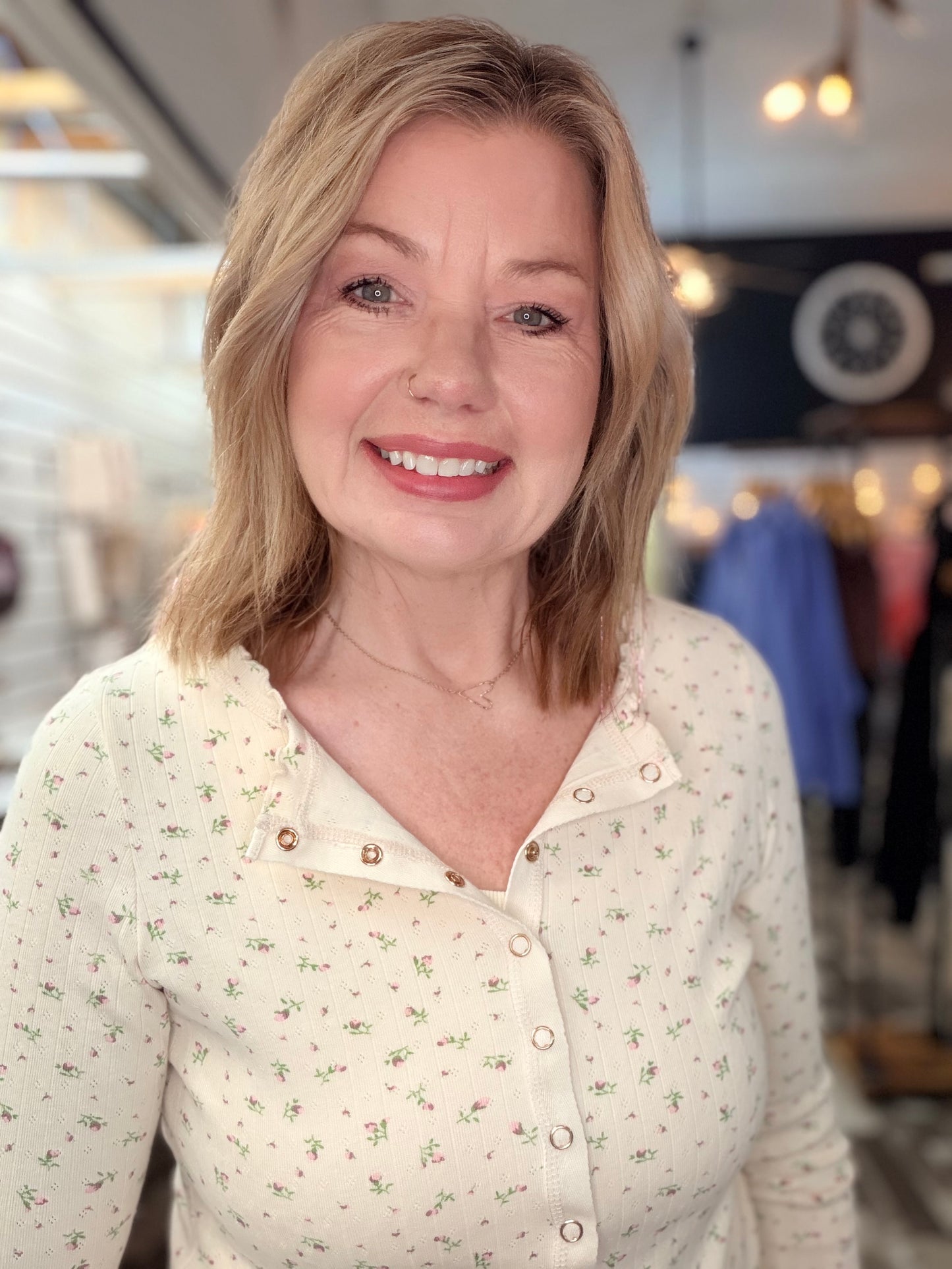 Ribbed Floral Snap Henley