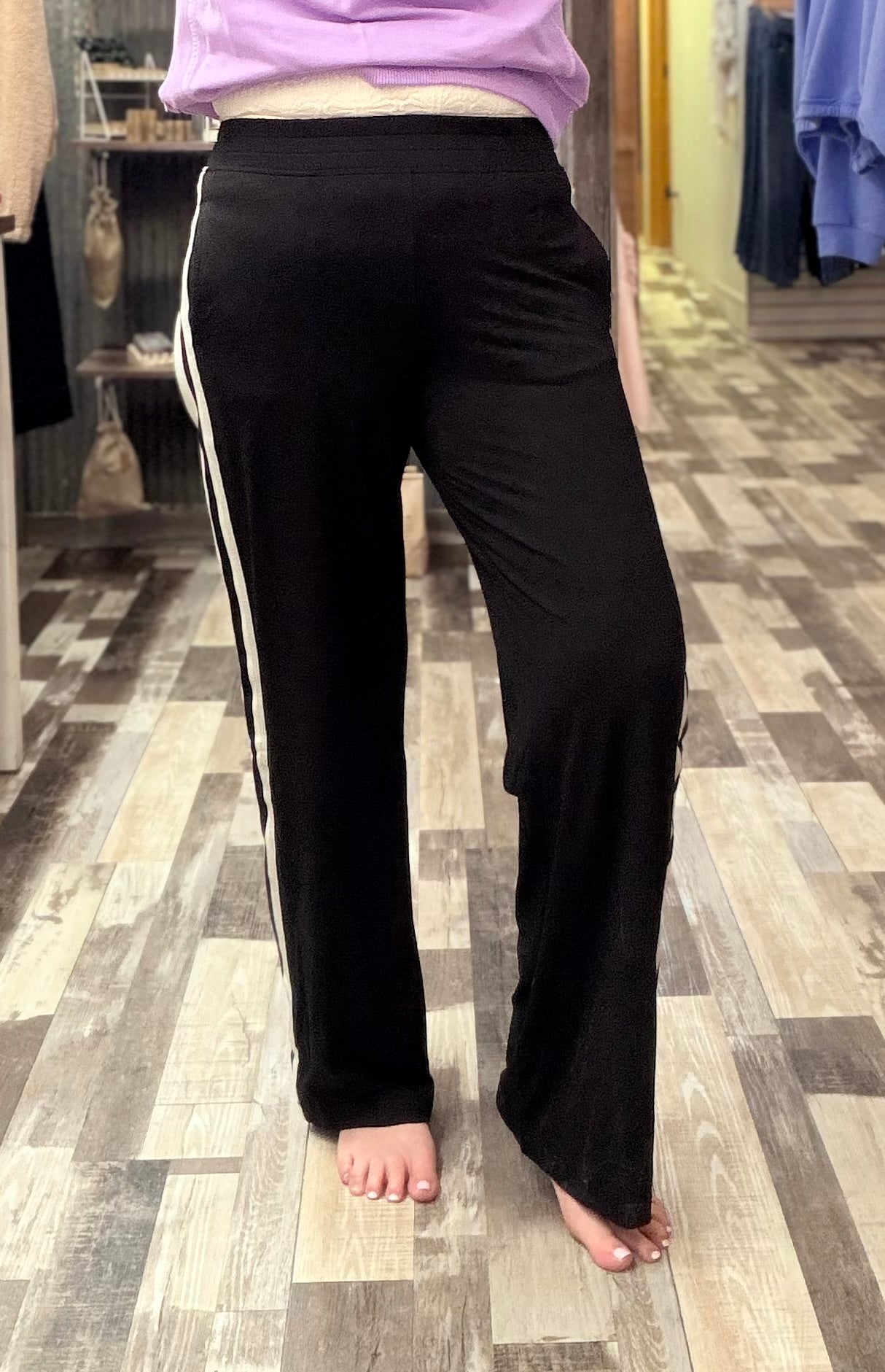 Butter Soft Side Contrast Straight Pant