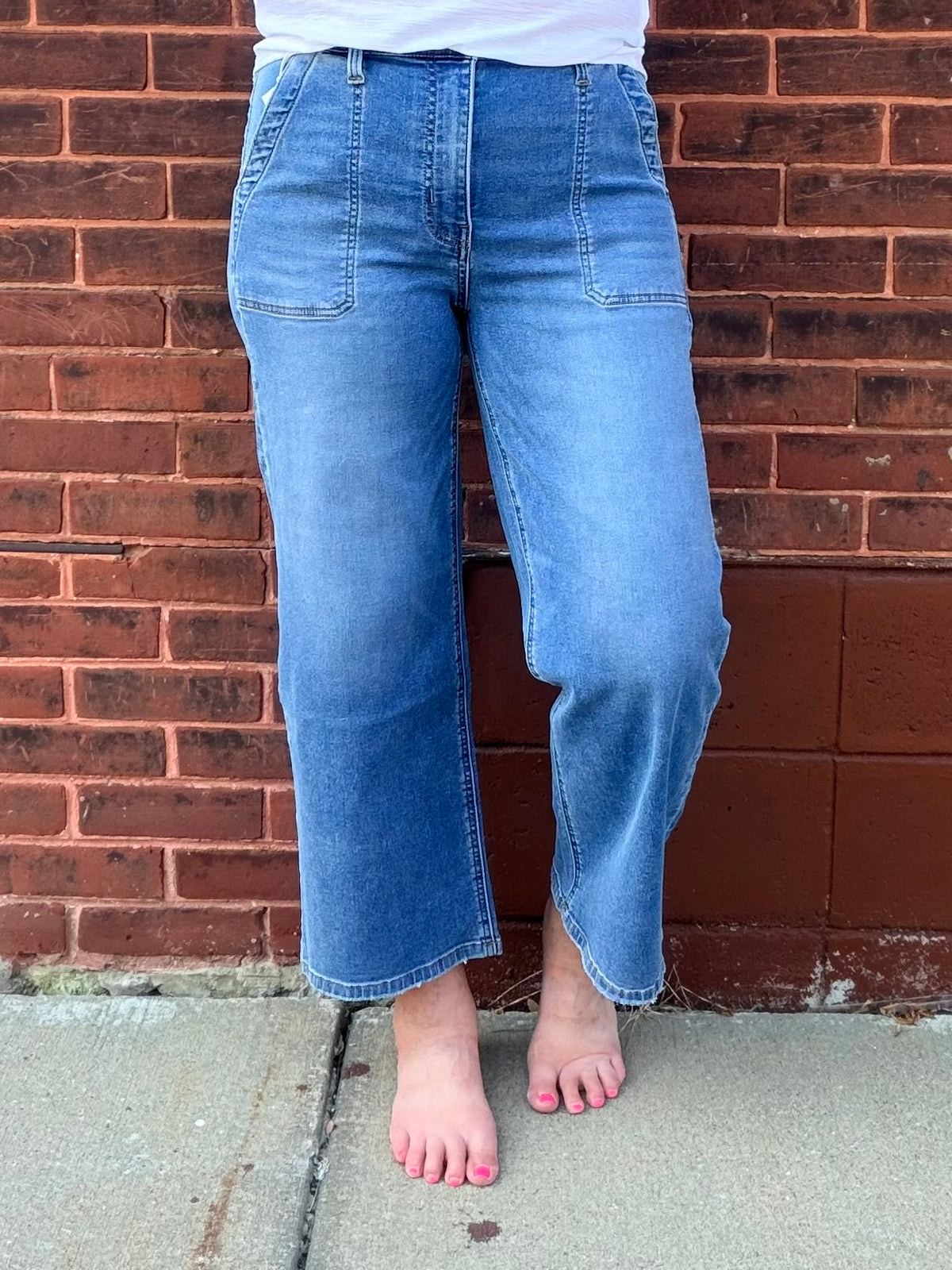 The Ellie Elastic Waistband Ankle Baggy Pull On Jeans by Vervet