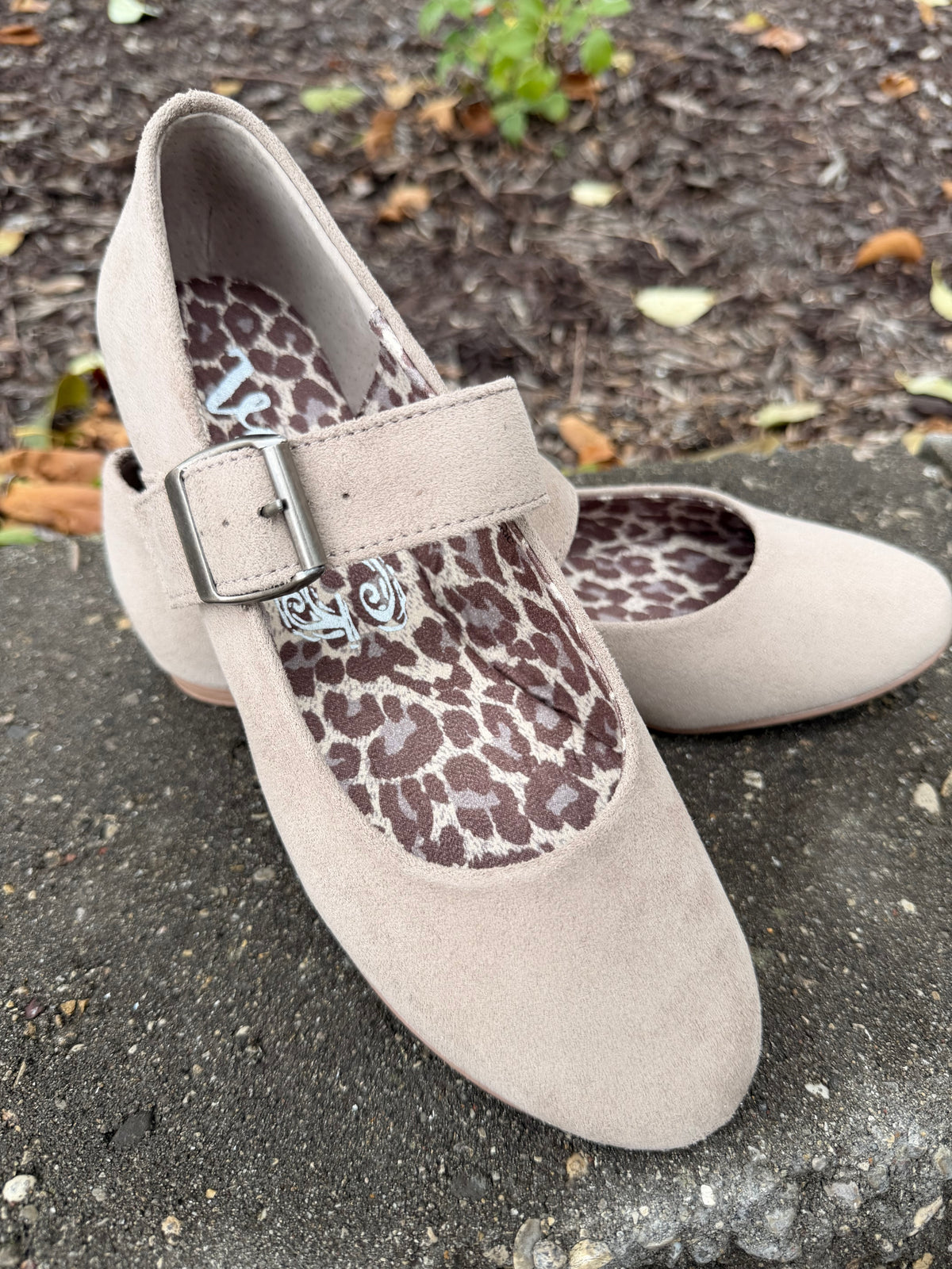 Very G Samantha Mary Jane Flat