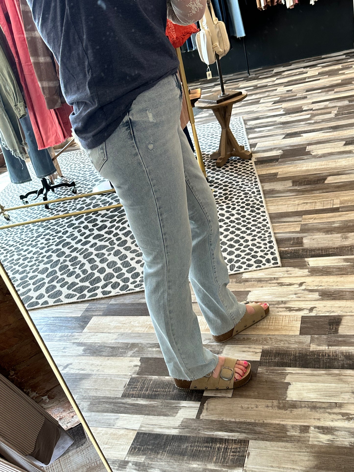 Judy Blue  Mid Rise Light Wash Dad Jeans