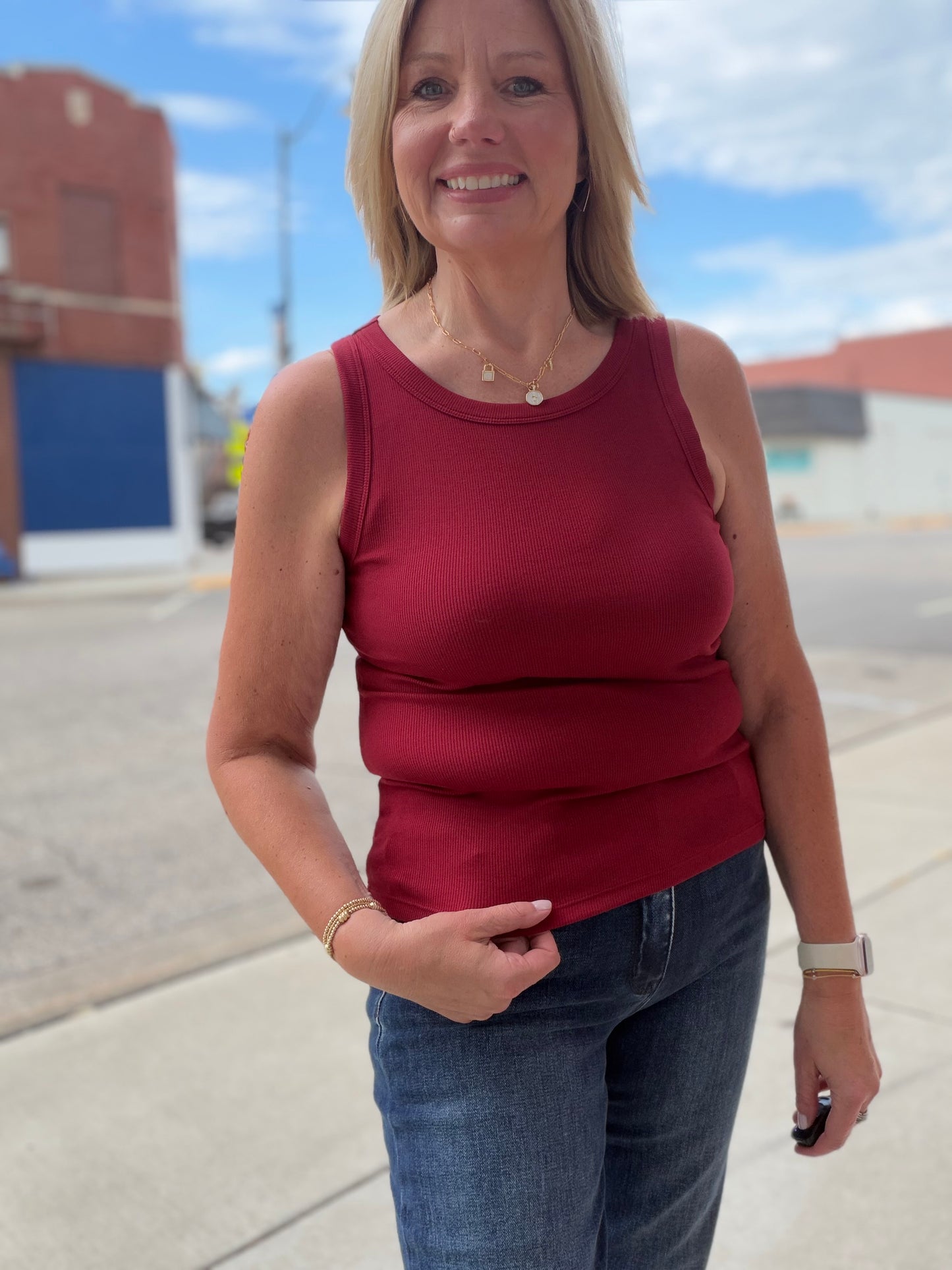 Thread & Supply Edlin Tank
