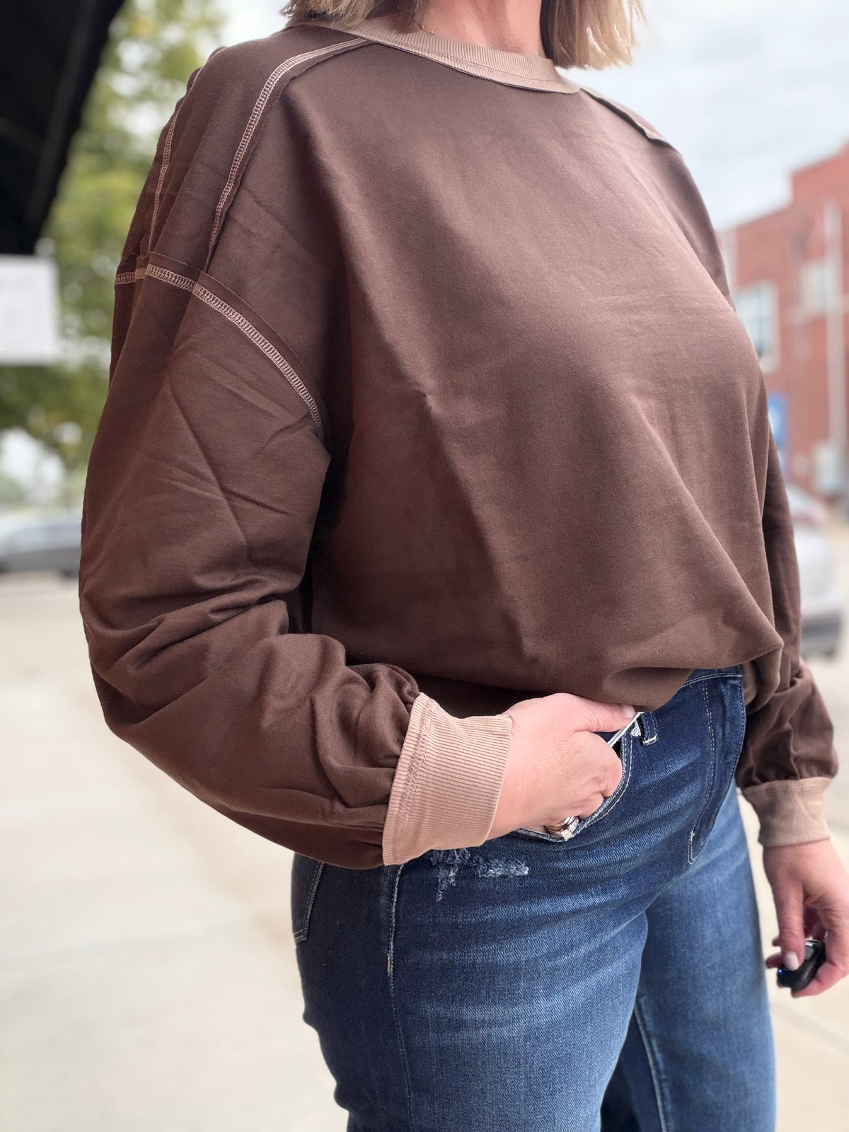 Weekend Crush Exposed Seam Contrast Top