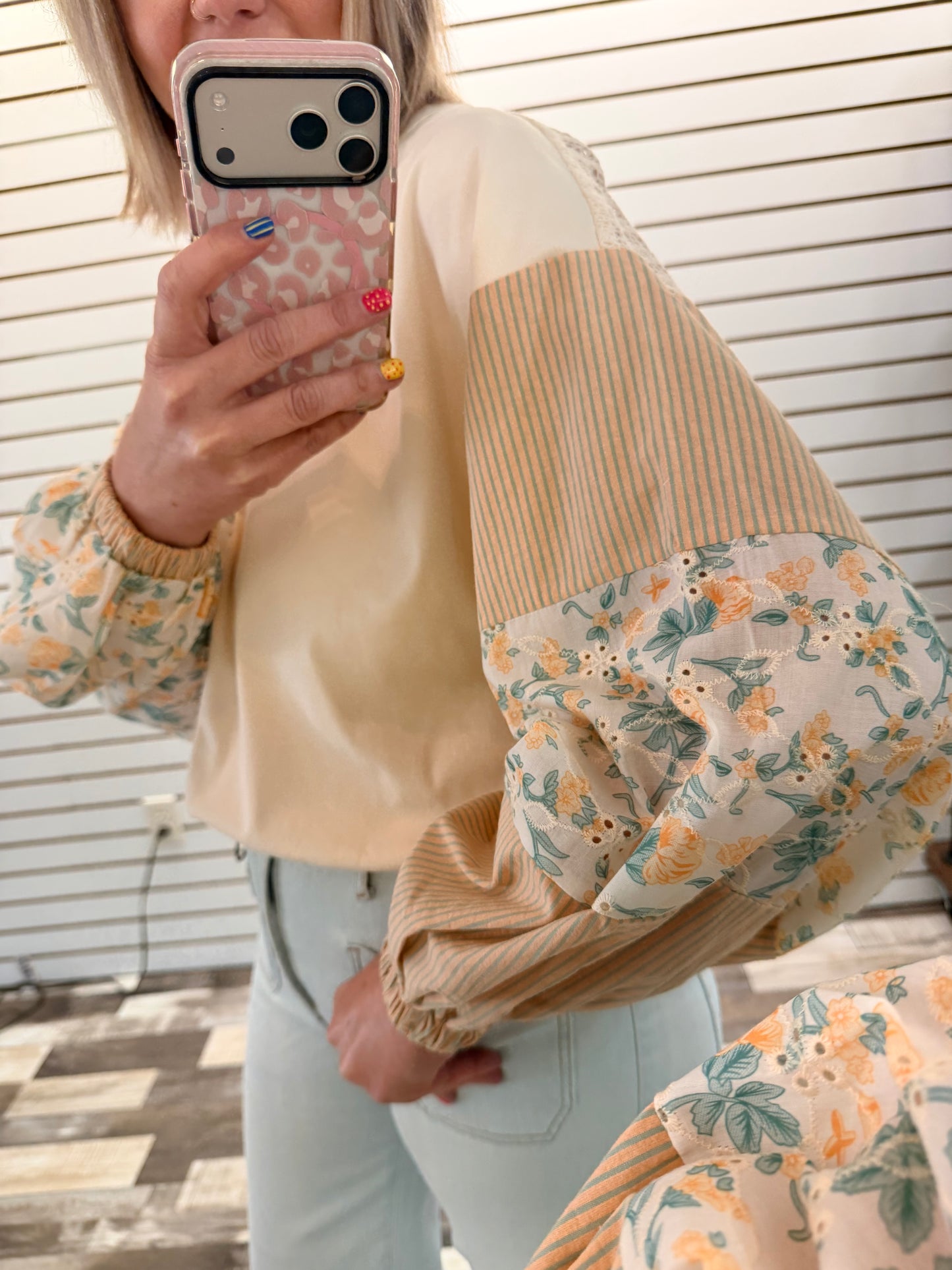 Easy Breezy Floral Print Eyelet Patchwork Balloon Sleeve Top