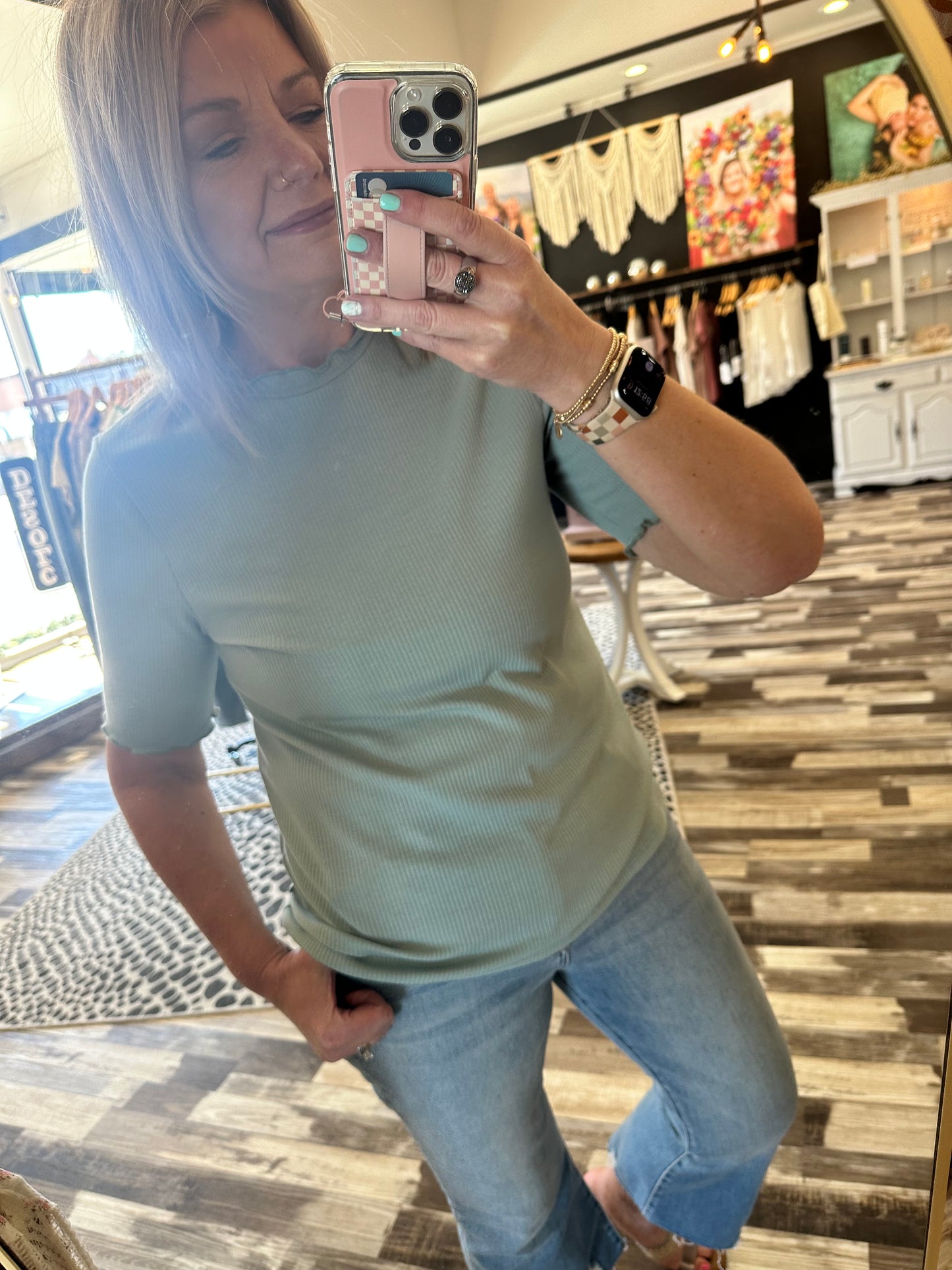 Solid Top w/Lettuce Neck