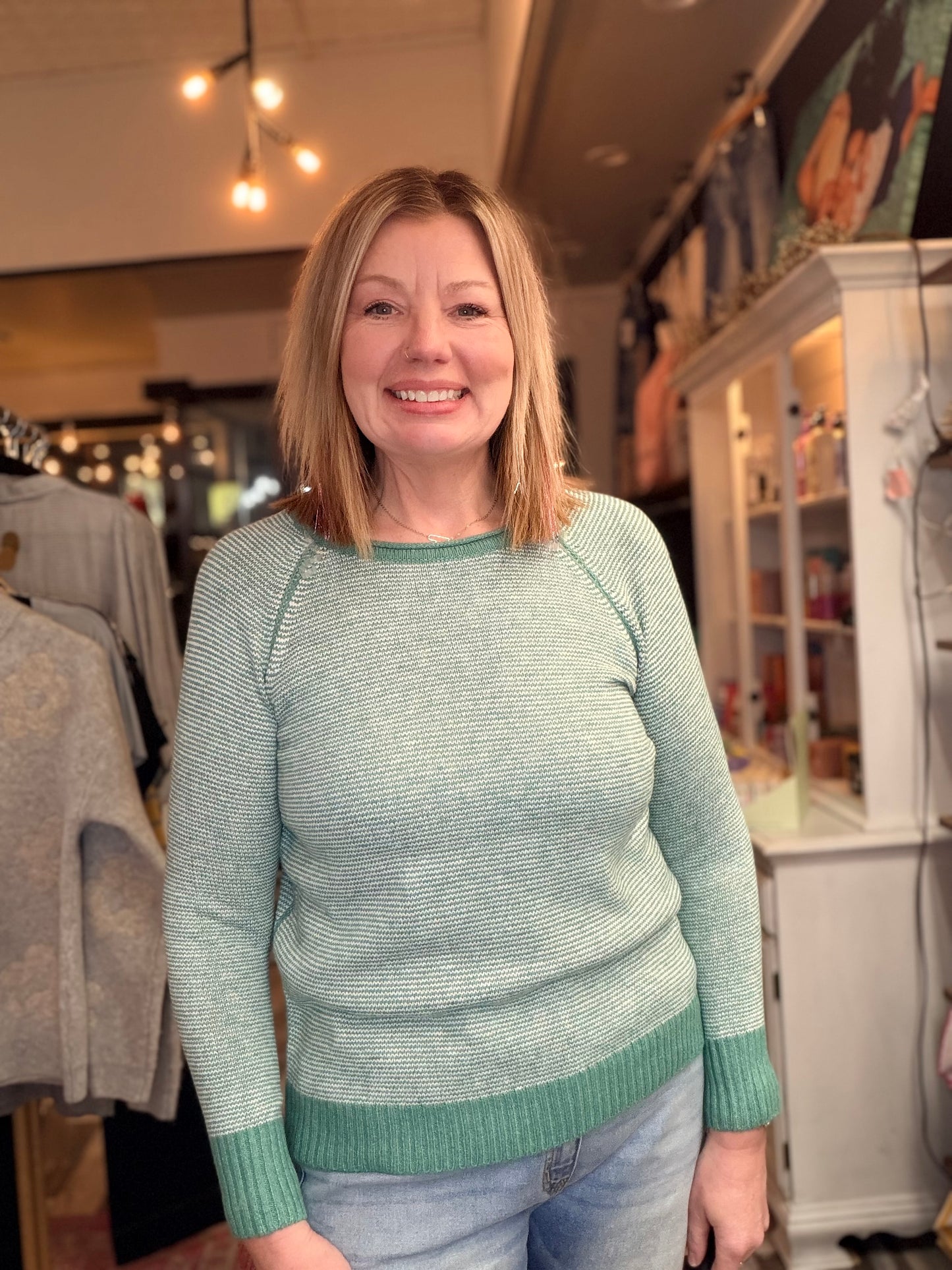 Light Jade Color Trimmed Long Sleeve Sweater