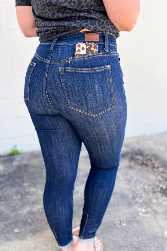 Judy Blue "No You Hang Up" Phone Pocket Skinny Jeans