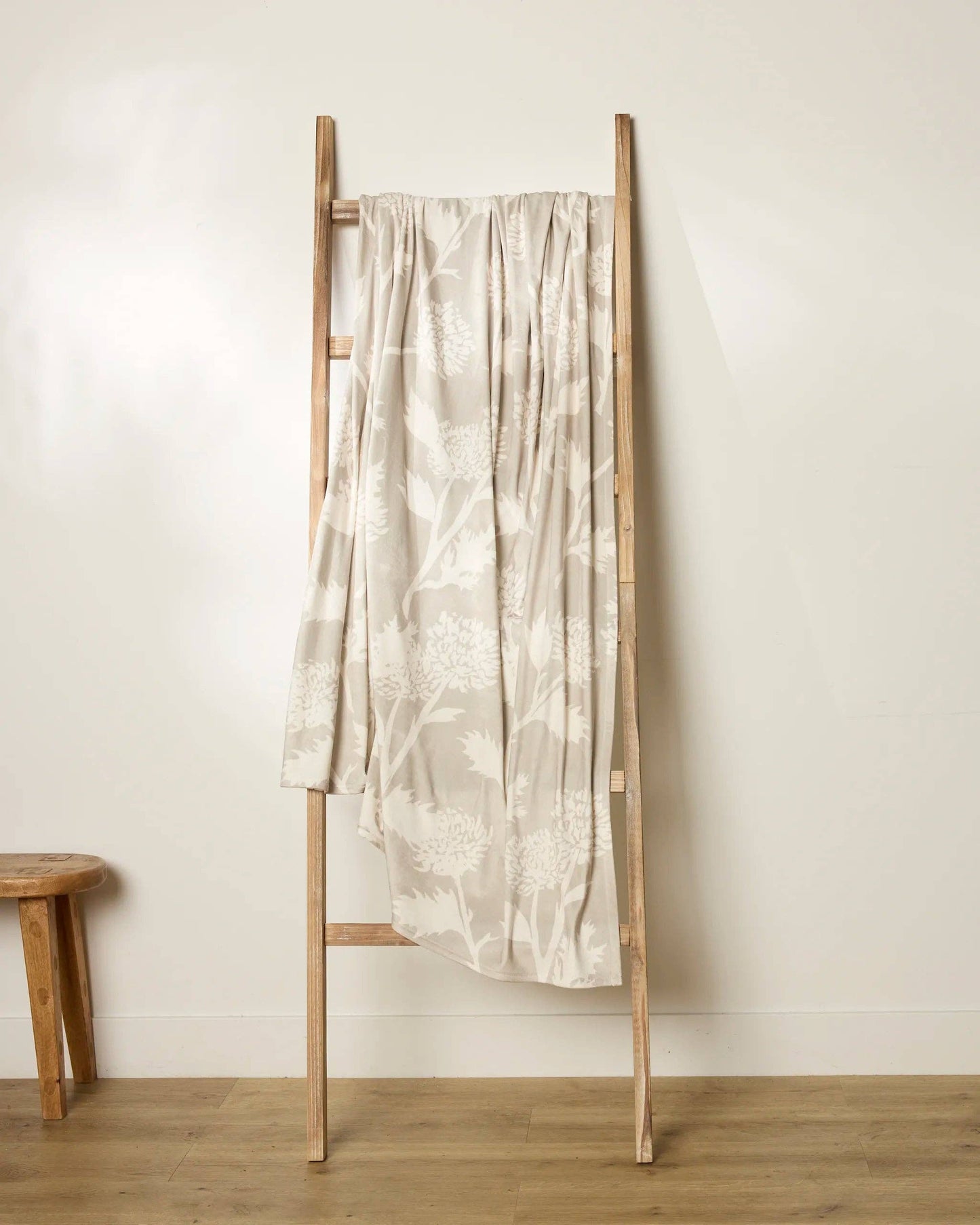 Soft Blooming Thistle Butter Blanket