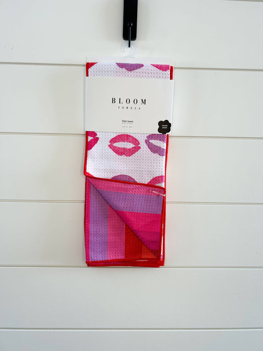 Pucker Up Towel