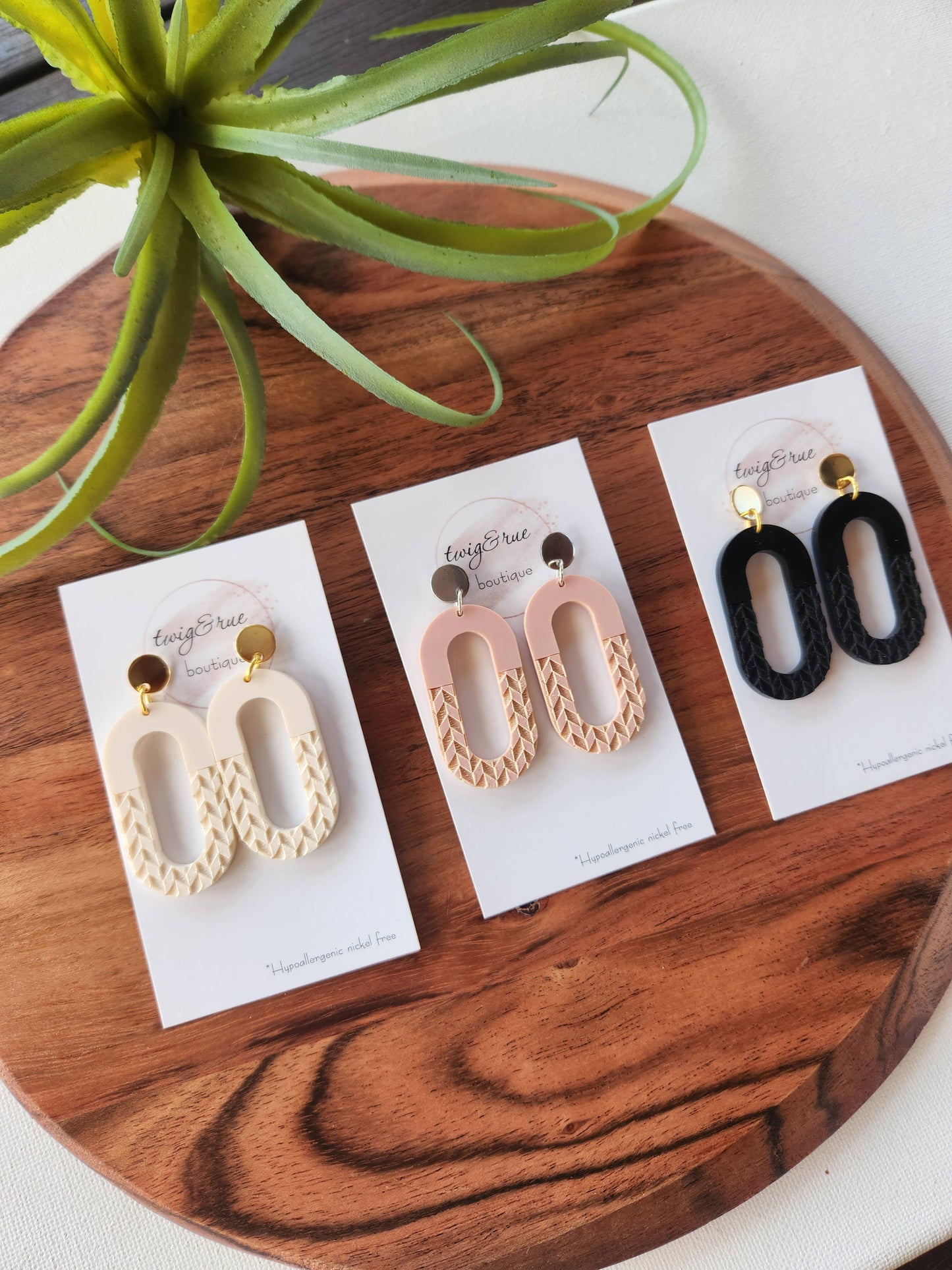 Twig & Rue - Vera| Acrylic oval earring: Cream / Silver finding